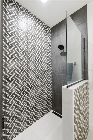 2398 HERITAGE LAKES DRIVE, Lakeland, FL 33803