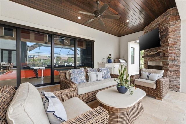 2398 HERITAGE LAKES DRIVE, Lakeland, FL 33803