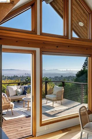 7008 Thornhill Dr, Oakland, CA 94611