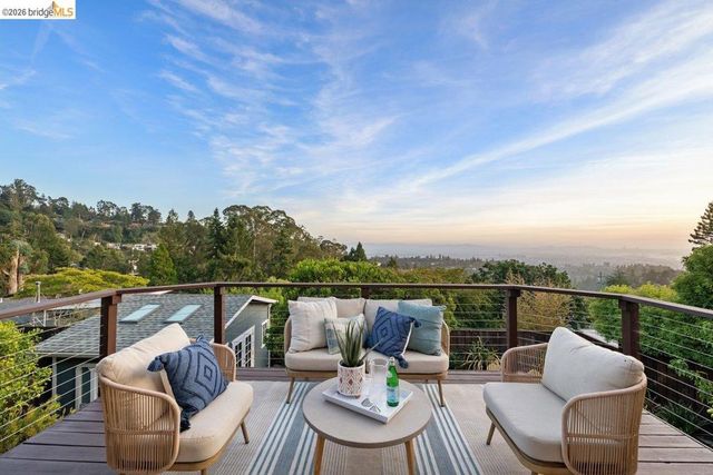 7008 Thornhill Dr, Oakland, CA 94611