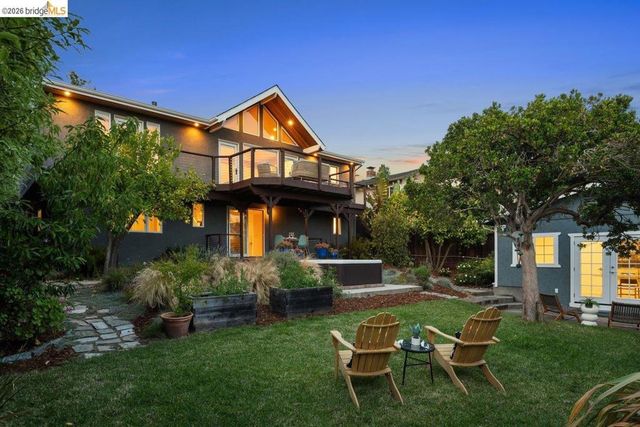 7008 Thornhill Dr, Oakland, CA 94611