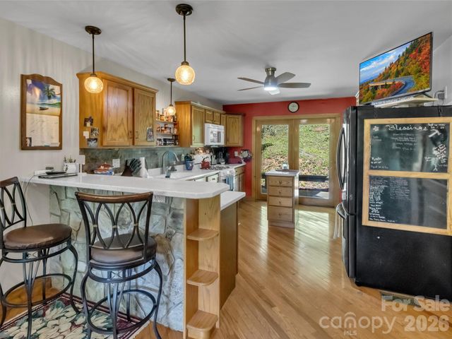 150 Sorghum Drive, Waynesville, NC 28785