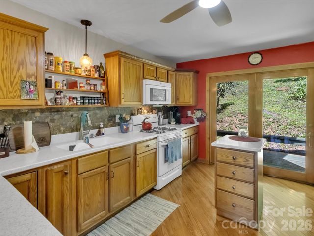 150 Sorghum Drive, Waynesville, NC 28785