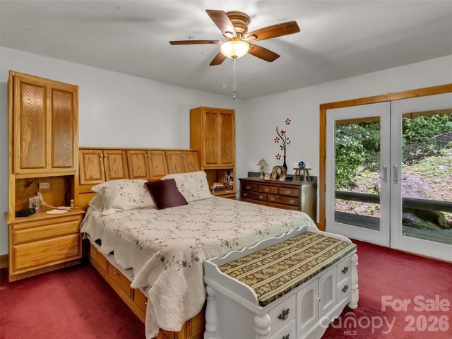150 Sorghum Drive, Waynesville, NC 28785