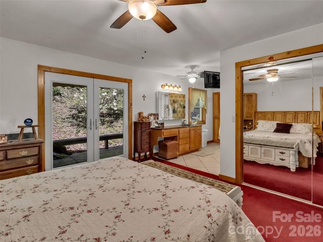 150 Sorghum Drive, Waynesville, NC 28785