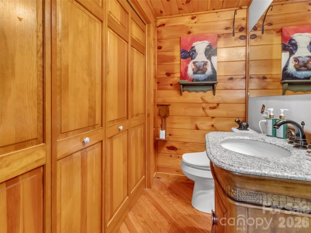 150 Sorghum Drive, Waynesville, NC 28785