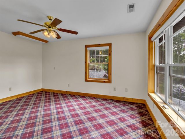 150 Sorghum Drive, Waynesville, NC 28785