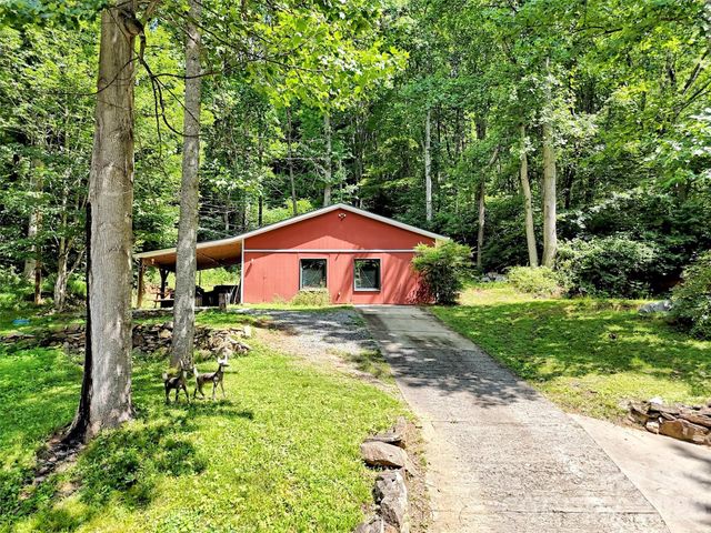 150 Sorghum Drive, Waynesville, NC 28785