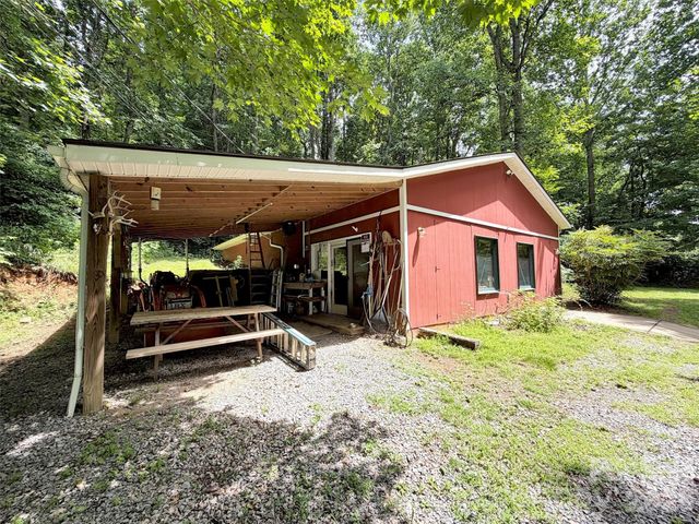 150 Sorghum Drive, Waynesville, NC 28785