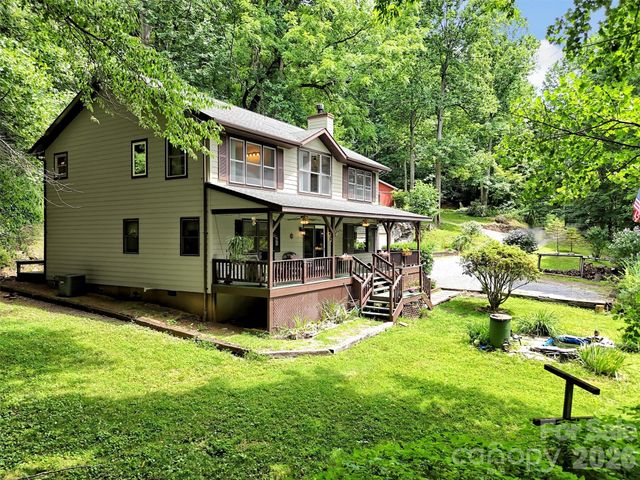 150 Sorghum Drive, Waynesville, NC 28785