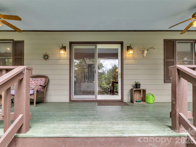 150 Sorghum Drive, Waynesville, NC 28785