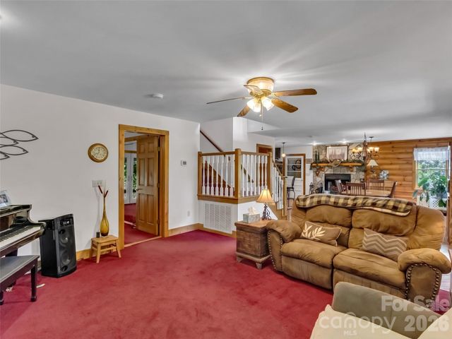 150 Sorghum Drive, Waynesville, NC 28785