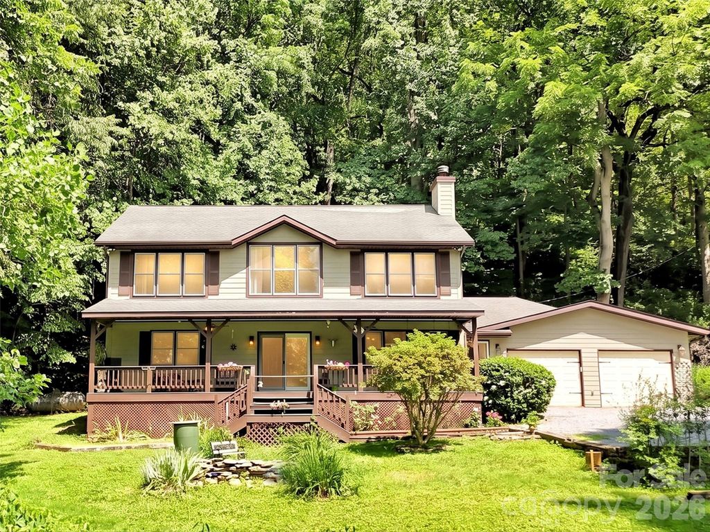 150 Sorghum Drive, Waynesville, NC 28785