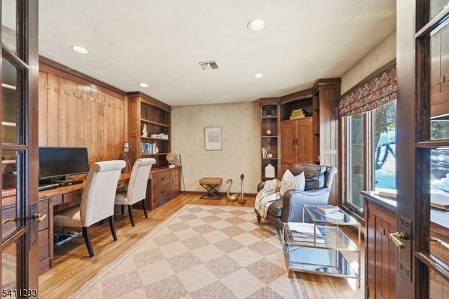 307 Freemans Ln, Franklin Lakes Boro, NJ 07417