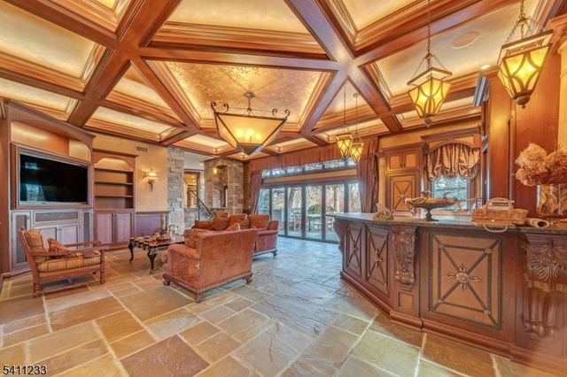 307 Freemans Ln, Franklin Lakes Boro, NJ 07417