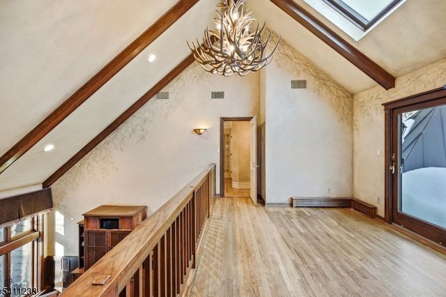 307 Freemans Ln, Franklin Lakes Boro, NJ 07417