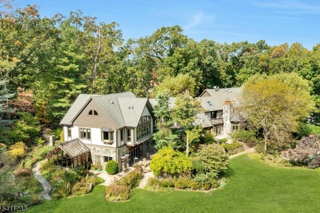 307 Freemans Ln, Franklin Lakes Boro, NJ 07417