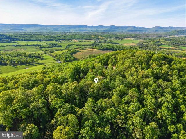 816 HILLTOP LN, Mount Jackson, VA 22842