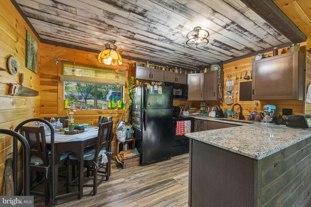 816 HILLTOP LN, Mount Jackson, VA 22842