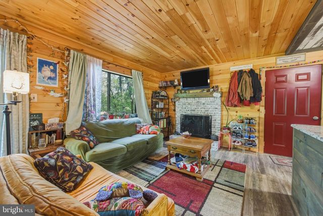 816 HILLTOP LN, Mount Jackson, VA 22842