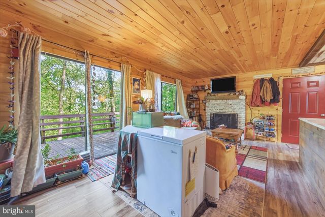 816 HILLTOP LN, Mount Jackson, VA 22842