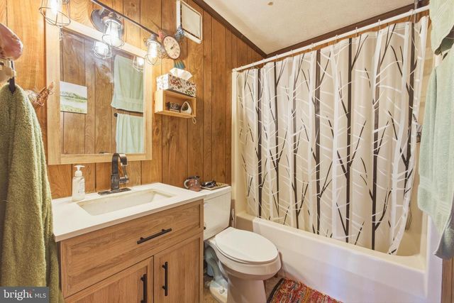 816 HILLTOP LN, Mount Jackson, VA 22842