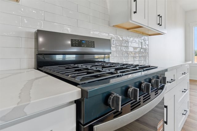 17335 Brookview Drive, Urbandale, IA 50323