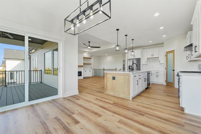 17335 Brookview Drive, Urbandale, IA 50323