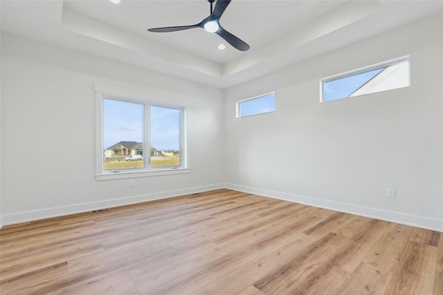 17335 Brookview Drive, Urbandale, IA 50323