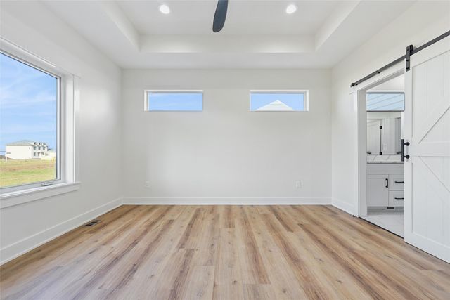 17335 Brookview Drive, Urbandale, IA 50323