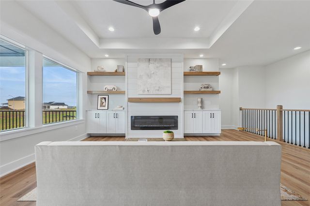 17335 Brookview Drive, Urbandale, IA 50323