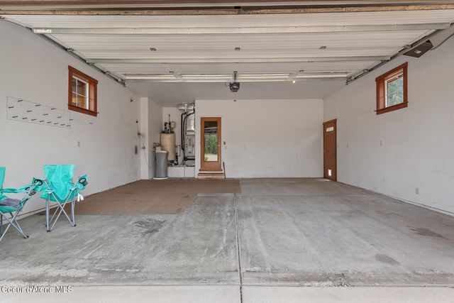 630 Goldfinch LN, Spirit Lake, ID 83869