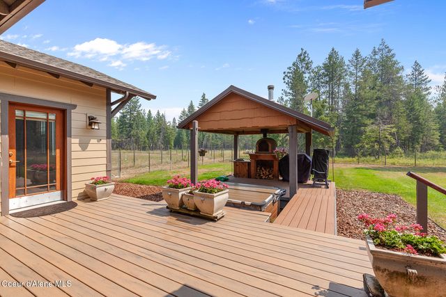 630 Goldfinch LN, Spirit Lake, ID 83869