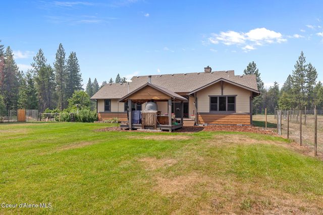 630 Goldfinch LN, Spirit Lake, ID 83869