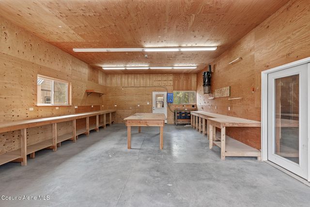 630 Goldfinch LN, Spirit Lake, ID 83869