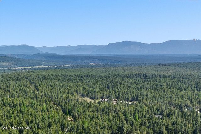 630 Goldfinch LN, Spirit Lake, ID 83869