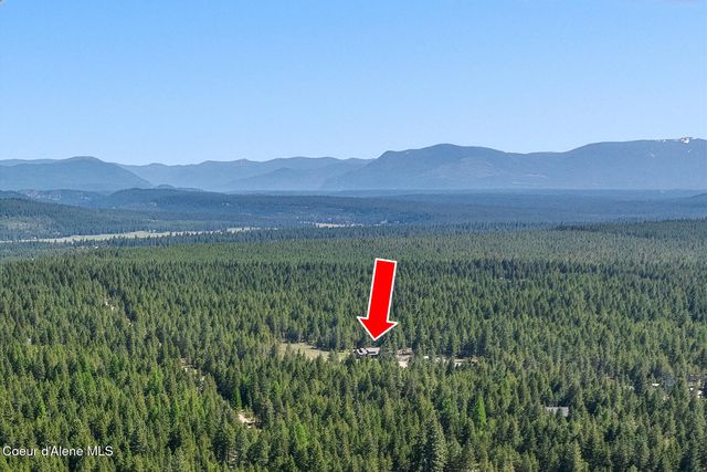 630 Goldfinch LN, Spirit Lake, ID 83869