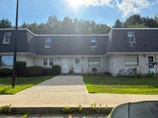34 B Princeton Terrace 34 B, Greenfield, MA 01301