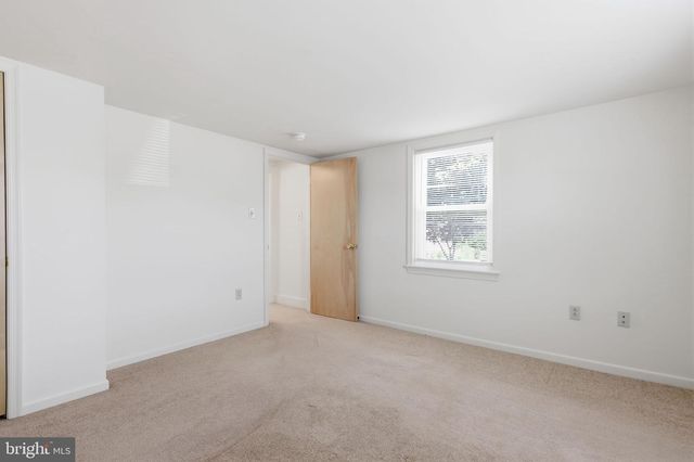 2 - 8 CORLISS AVE, Morrisville, PA 19067
