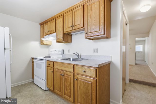2 - 8 CORLISS AVE, Morrisville, PA 19067