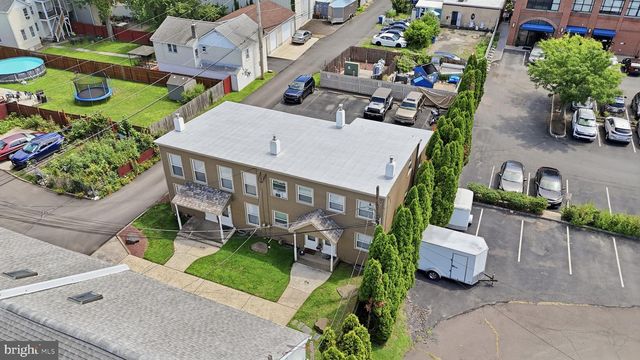2 - 8 CORLISS AVE, Morrisville, PA 19067