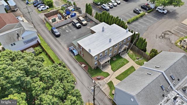 2 - 8 CORLISS AVE, Morrisville, PA 19067