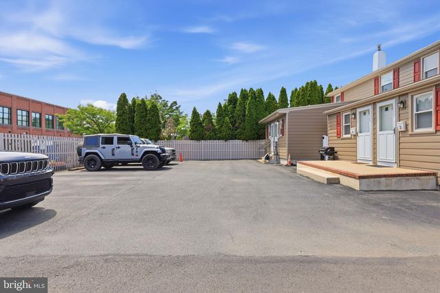 2 - 8 CORLISS AVE, Morrisville, PA 19067