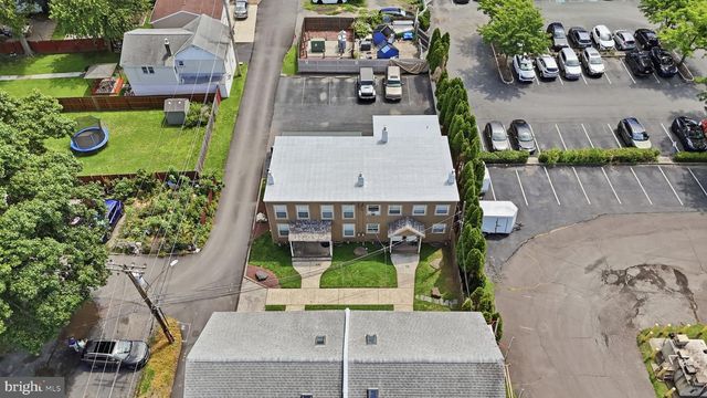 2 - 8 CORLISS AVE, Morrisville, PA 19067