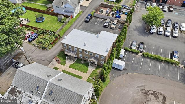 2 - 8 CORLISS AVE, Morrisville, PA 19067