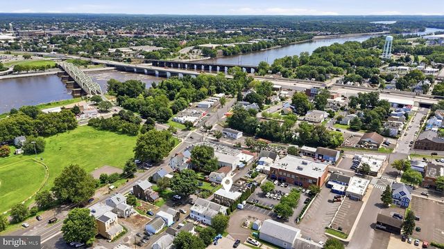 2 - 8 CORLISS AVE, Morrisville, PA 19067