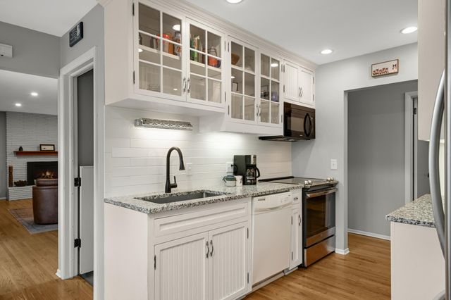 3523 Comet Lane, Minnetonka, MN 55345