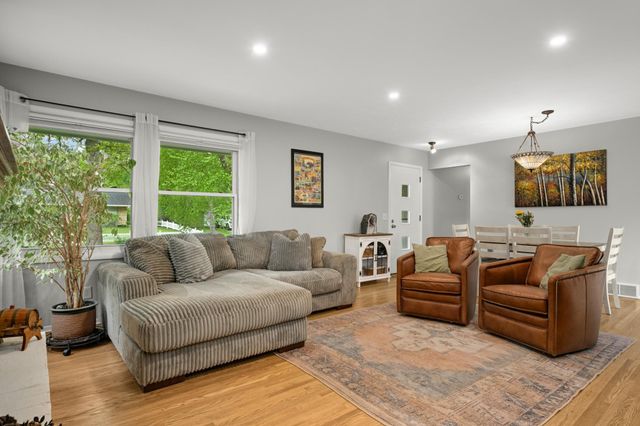 3523 Comet Lane, Minnetonka, MN 55345