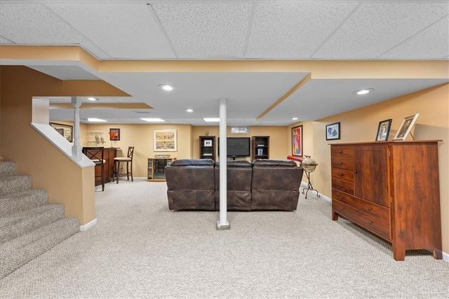 4621 W 71st Street, Prairie Village, KS 66208