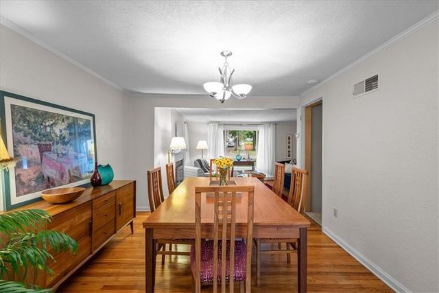 4621 W 71st Street, Prairie Village, KS 66208